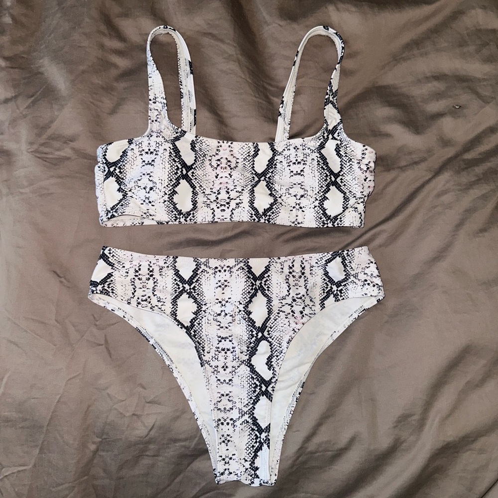 SHEIN Black and White Animal Print Bikini